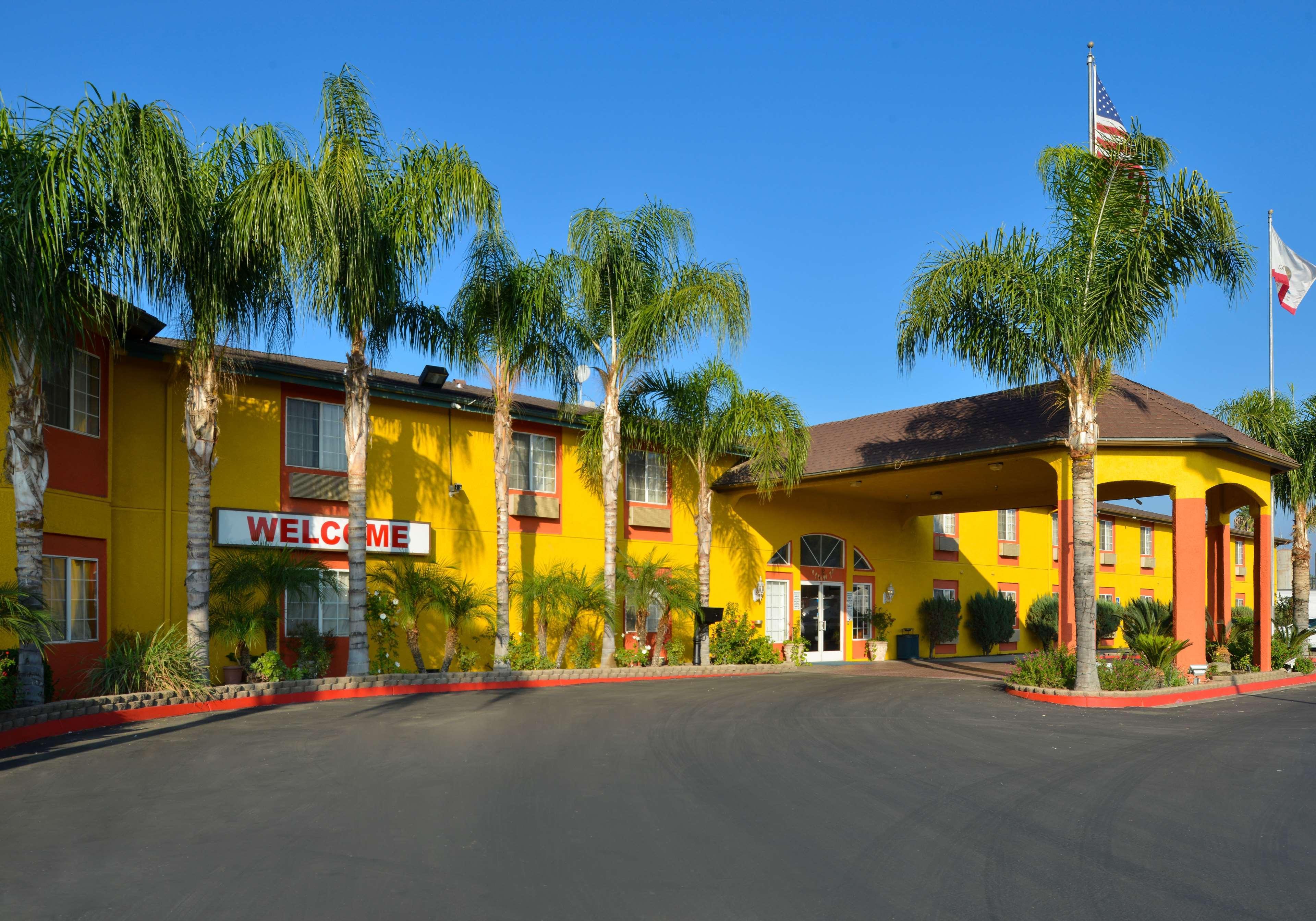 Constance Prince Maurice Poste de Flacq Екстер'єр фото The hotel in 2011